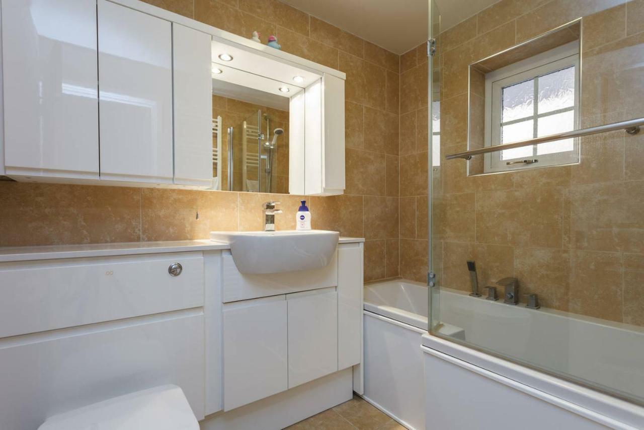 Branksome House 49 Continental Breakfast Hotel Борнмът Екстериор снимка