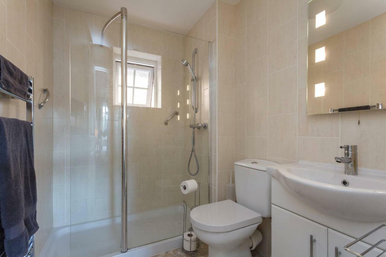 Branksome House 49 Continental Breakfast Hotel Борнмът Екстериор снимка